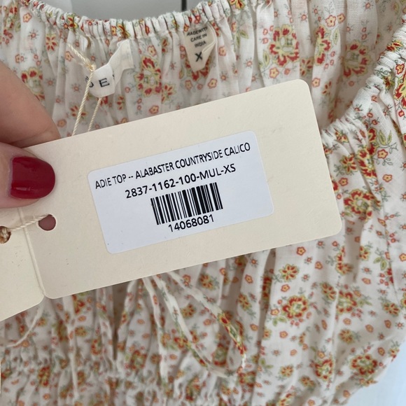 Doen XS Adie Top in Alabaster Countryside Calico - Picture 9 of 14